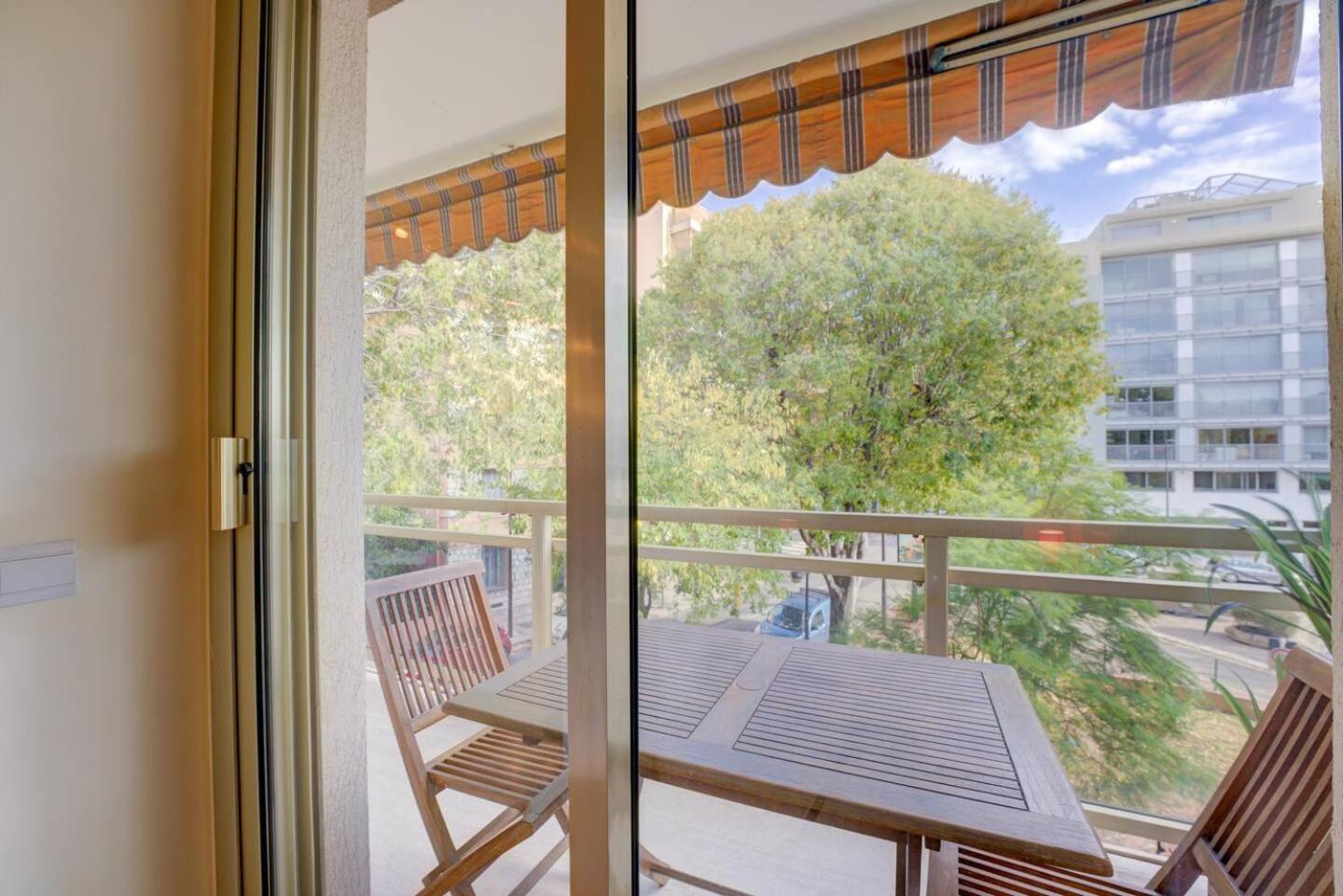 Elegant Apt W/2 Terraces/Mins To Beach & Shops أنتيب المظهر الخارجي الصورة